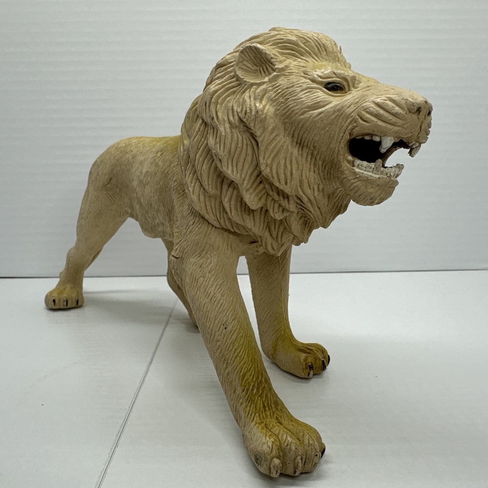 Vintage 1985 Imperial Plastic Lion Figure 11.5" Zoo Animal Toy